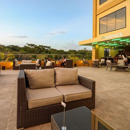 Comfort Inn & Suites Tobago Signal Hill エクステリア 写真