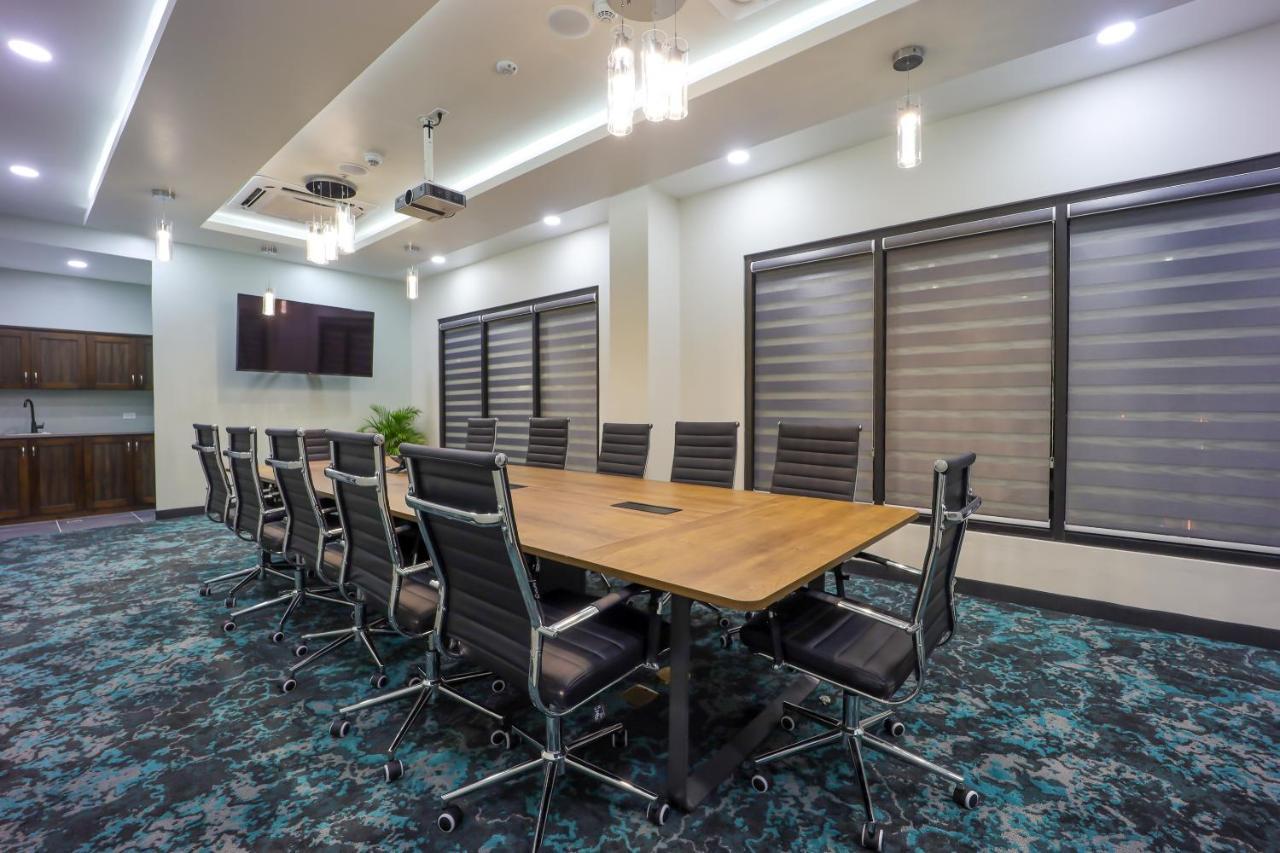 Comfort Inn & Suites Tobago Signal Hill エクステリア 写真