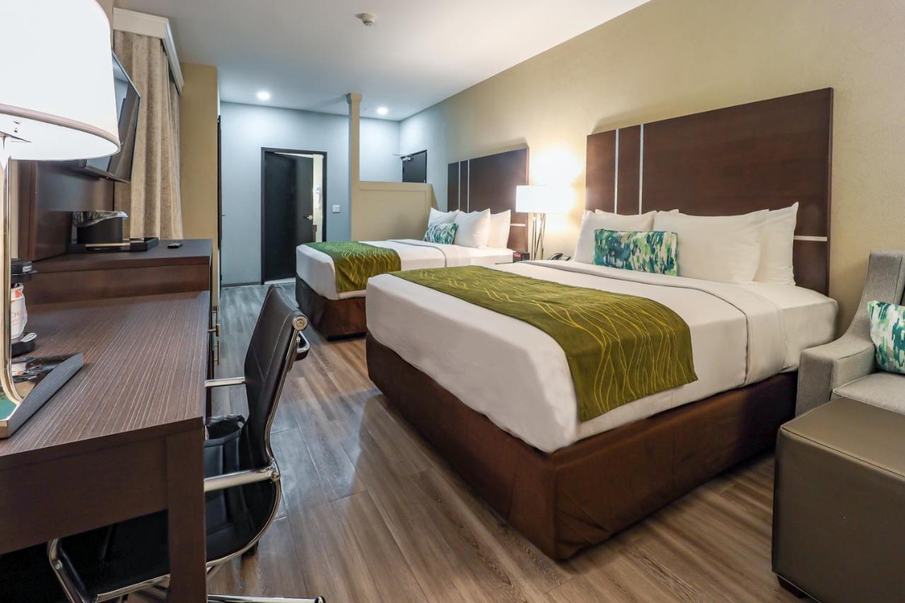 Comfort Inn & Suites Tobago Signal Hill エクステリア 写真