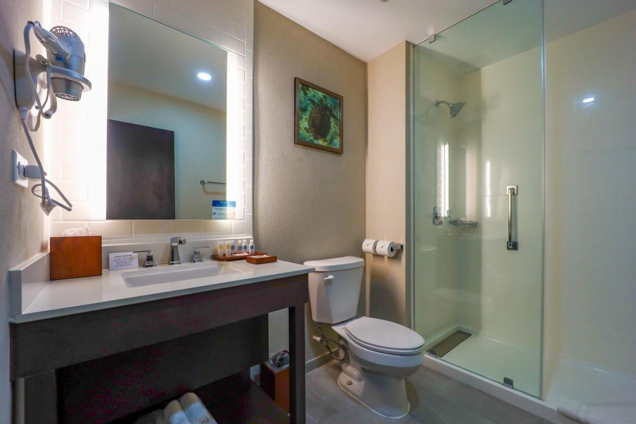 Comfort Inn & Suites Tobago Signal Hill エクステリア 写真