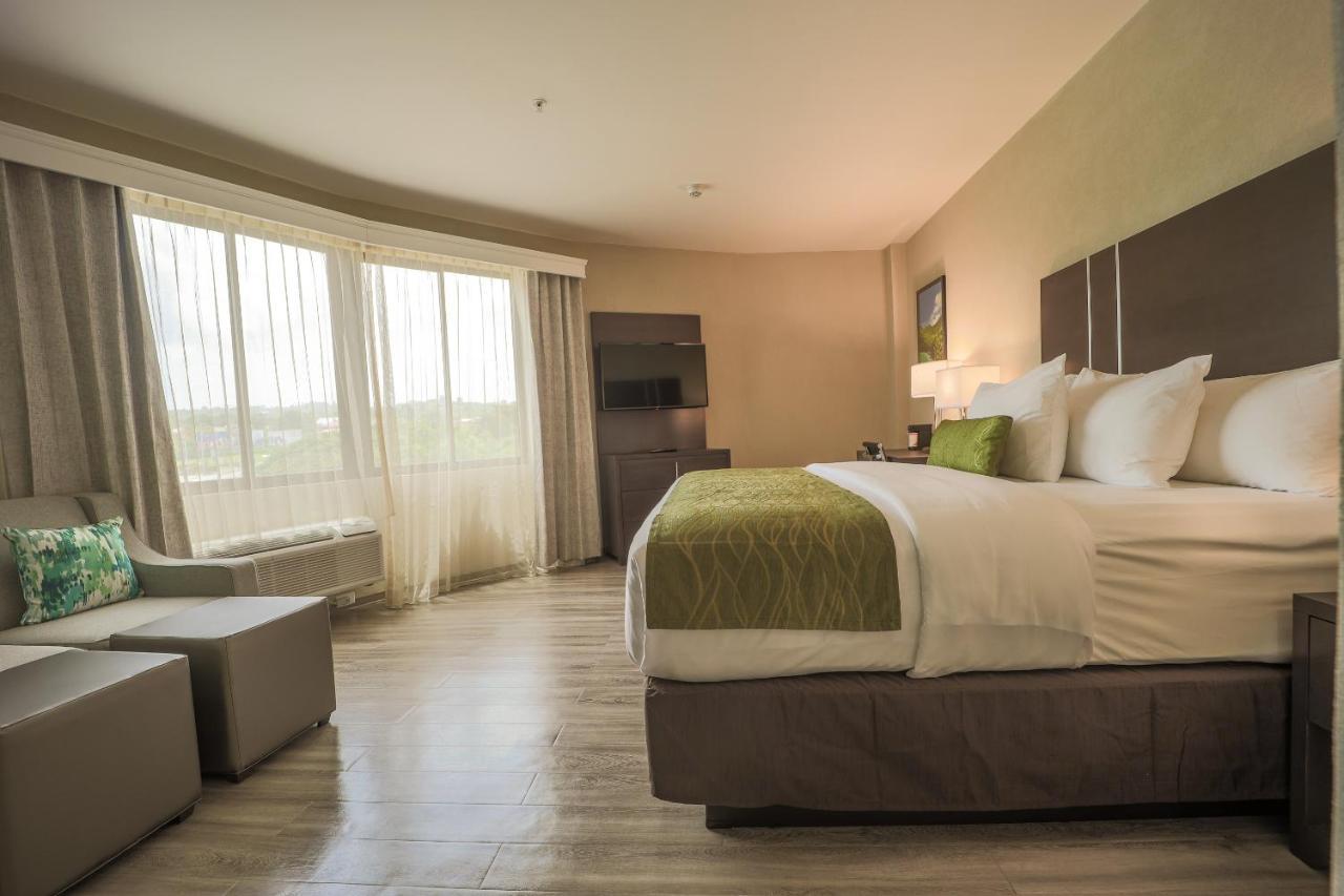 Comfort Inn & Suites Tobago Signal Hill エクステリア 写真